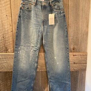 Zara Blue Relaxed Fit Jeans with Vintage-Inspired Wash